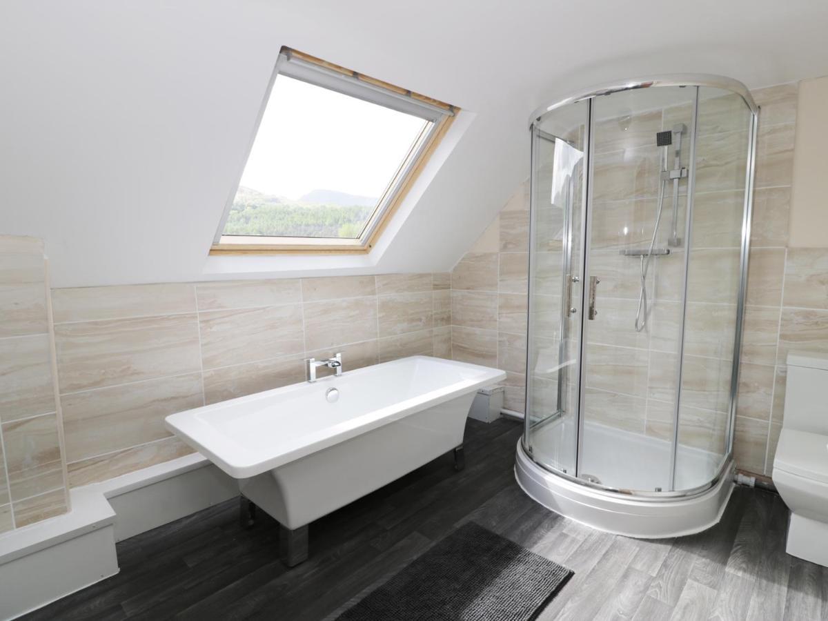 Station Apartment Ланберис Екстериор снимка