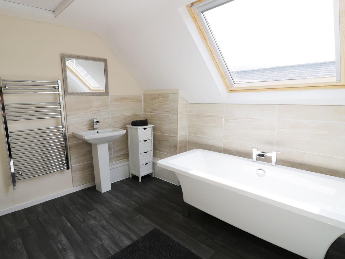 Station Apartment Ланберис Екстериор снимка